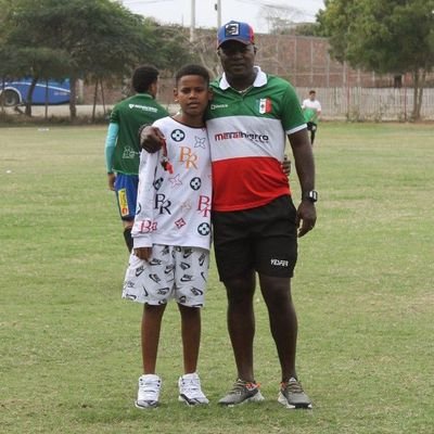 Licencia A .
DT Liga de Portóviejo, Deportivo COLÓN, Galáctico FC, Alianza de Guano, PELILEO SC,Fijalan FC ⚽🇪🇨

AT Barcelona SC (3)
      Liga de Loja