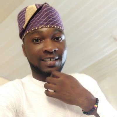 mideyuusuf's profile picture. Frontend developer || React.js|| Next.js|| Building Engaging Web Experiences|| Realist|| Amazon KDP