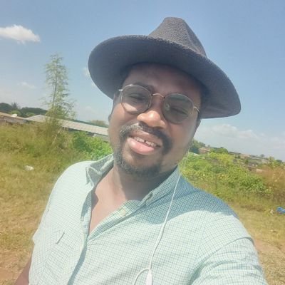 jacquesyeo2's profile picture. infographe et homme d'affaires.