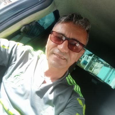 seja você a mudança que tanto que nos outros e nunca deixe que nada nem ninguém tire o brilho que há dentro de vc 😉