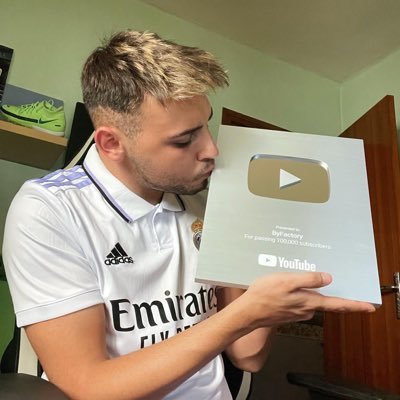 Youtuber.⚽️ Contacto: David109287@gmail.com https://t.co/cMei4PucZd // https://t.co/ungdosP5tu 🎮