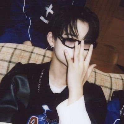 jevv0410's profile picture. 