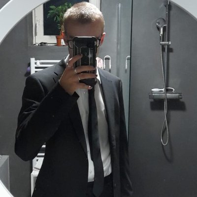 21 y/o.
History University student
Stock Investor.
Long live dividends
not financial advise!