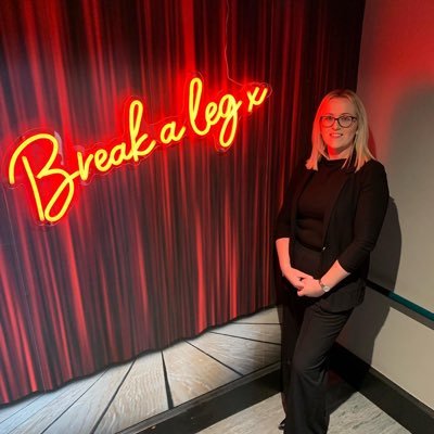 MelanieKB1's profile picture. Lover of cheese, puppies and all things musical 🎭