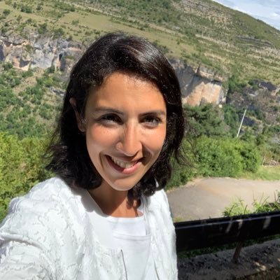Interested in tech & innovations, love travelling, shopping, cooking, meditating, running, dancing and a fervent supporter of bio agriculture and local economy.
