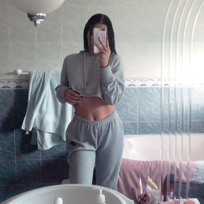 brunassilvaa19's profile picture. 19 ✨