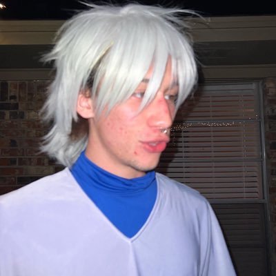 beneviolenc3's profile picture. just a guy thats doing guy related things