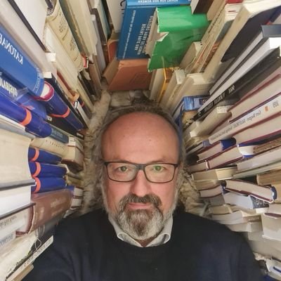 Kustos i profesor, etnolog iz Šibenika.
Non-linear @ https://t.co/mKiRf7K2Qh