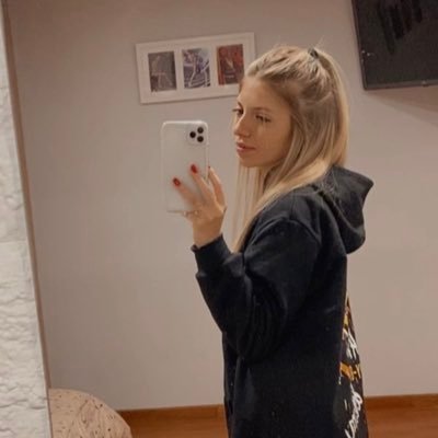 ambargodoy_'s profile picture. 