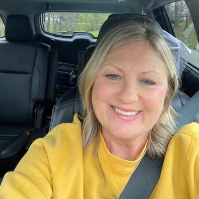 DeeleeDurham's profile picture. 