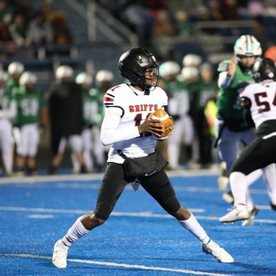 3.2 GPA ,, 6’1 ,, 205 lbs ,, C/O’25 ,, Buchtel High School ,, QB