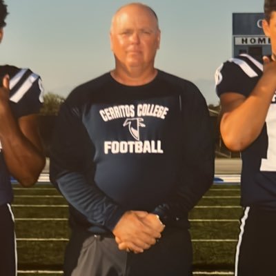 Cerritos College Football Assistant Offensive Coordinator & Wide Receiver coach