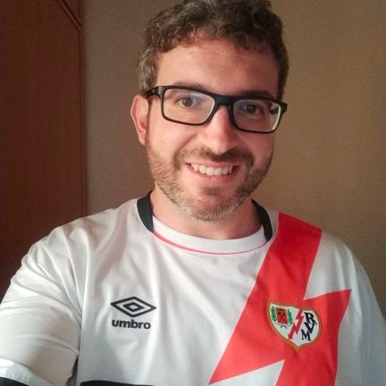 Vallecano y Rayista en sangre y alma. Japonés de corazón. 
Escritor y Director del blog @VCuervos. 
Autor de la saga: El Samurái de Vallecas.⚡🇯🇵