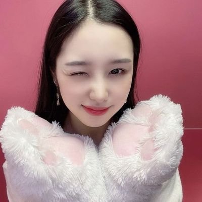 première fanbase française consacrée a Momoka de Pink Fantasy
fanbase française du groupe @frpinkfantasy