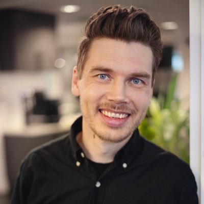 Partner og daglig leder i Vasser AS. I Vasser utvikler vi nettløsninger og digitale plattformer som løfter frem innholdet digitalt.