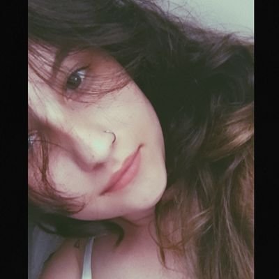 • Rio Grande do Sul 🇧🇷
• Nutrição 🍎📚
• 2002 
• 👩‍❤️‍👨
◢◤