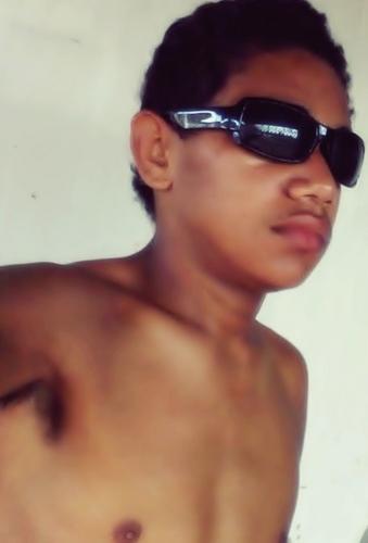 Paraíbano, 20 anos, Carinhoso, Alegre, Simpatico, Chato... #Follow-Me?