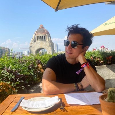 Lf_Leon_'s profile picture. interests; art, architecture, gaming, tech, media, business, startups, and The Expanse. blue check 
.
Founder at https://t.co/OGFXmWqk9R 
.
memento mori