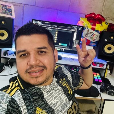 Productor, Locutor instagram @charlyelolmedo FanPage Charly El Olmedo