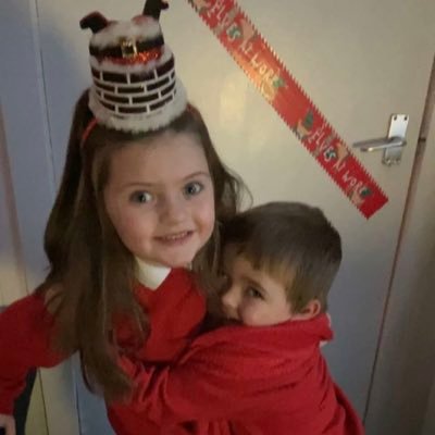 LouiseGibb4's profile picture. mum to Scott, Jayde, Halle and Harris my 4 musketeers