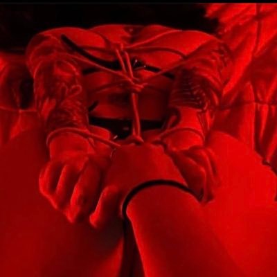 itslilbabilola's profile picture. -🤍- S3LFL0V3 & H3AL1NG