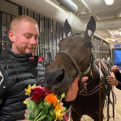 Mestadels trav.
deläger Racing Rascal, 3år efter Green Manalishi