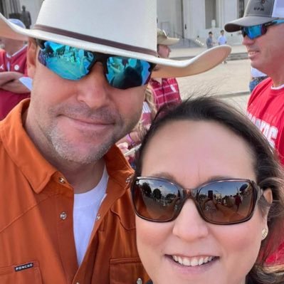 Christian, husband, father of 4, Navy vet and longtime oilfield worker.  Longhorn fan married to a Sooner fan but I love her anyway.