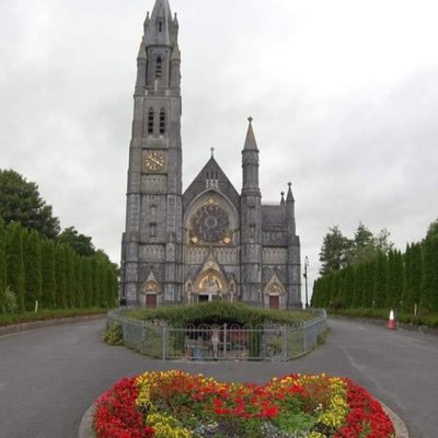 Welcome and Céad Mile Fàilte to Roscommon Parish, home of the magnificent Sacred Heart Church, Roscommon Town. ☎️ 090 6626298 📍F42 XT96