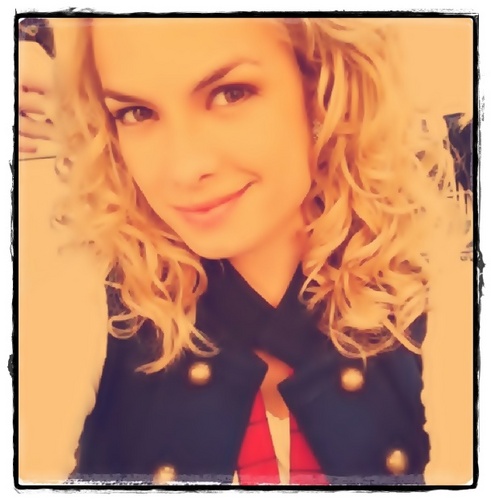 Este é um fã clube, feito especialmente para a nossa Diva Lua blanco.
Fã clube criado dia: 22/10/11