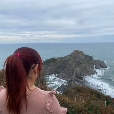 DeliaPablos's profile picture. Profe de Inglés en @IESO_SlaMesta. In love with ABP. Me ilusionan las cosas nuevas, el poder seguir aprendiendo. Ser profesora es mi vida