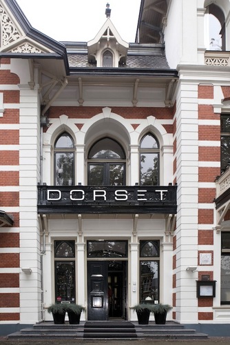 Food, Drinks, Catering & More 

Dorset is gevestigd in het oude gemeentehuis van Borne.
In het Hart van Twente.
Trouwlocatie/catering/oesterteam etc