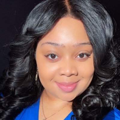 RobinnAnderson's profile picture. Pre-Medical student 🍁 USM Graduate 💛🖤 aspiring physician #MC💚 artist 🎨🧑🏾‍🎨 poet ✍🏽