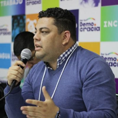 Abogado - Chuncho - 37 años | Secretario General del @ppd_chile | Con fe lo imposible soñar, al mal combatir sin temor!!