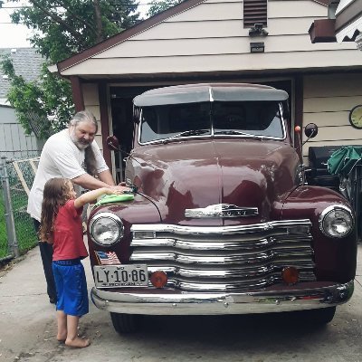 Patriotic Army Vet that supports free speech and the Constitution. love Old Cars & Trucks and sharing that passion with my Grandson.