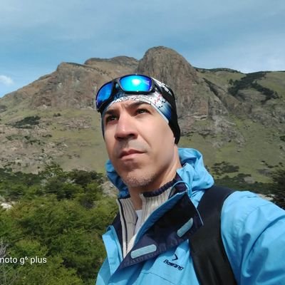 Geógrafo, Mestre em Geografia Física e Análise Ambiental🗺️ Licenciado👨🏫 Pai de duas👨👩👦 Marido quase perfeito😁 Deafmetal🦻🏼 Cyborg🦾.