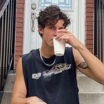 softcbeyo's profile picture. Every night fucks every day up (she/her)