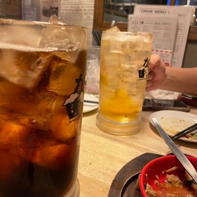 8Y5HpacHljLPgBl's profile picture. 