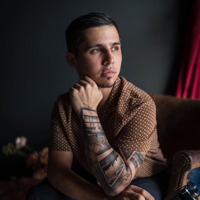 Tyler Greenberg (He/Him) / Wedding Photographer based in Chicago. COD streamer. https://t.co/oyT1dFvRES