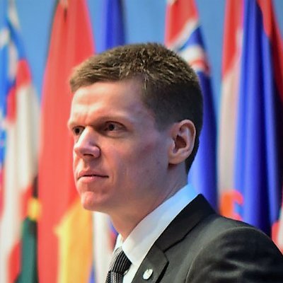 From @CityofColumbia working for the @UN 🇺🇳 Living in @Stadt_Wien (Vienna) 🇦🇹 Love a ☕ + 🥐 #AvGeek ✈️ Thoughts my own. RT ≠ endorsement. 🇺🇸🇪🇺 💙💜💖