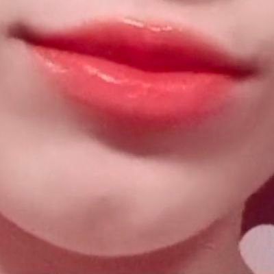 انا فتاه قوية، لدرجه أنني سمعت،اصوات، تحطم قلبي☺️قال لي عقلي،لا تهتمي لقد انكسر الشر،#تابعني_ #اتابعك
حسابي @Khadij4e