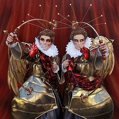 osadiaonline's profile picture. Osadia is a street theatre company from Barcelona featuring hair art. Artistic hairdressing, street theatre performances. A highlight of any festival or event.
