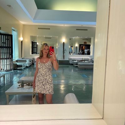 Maddyleonard98's profile picture. 