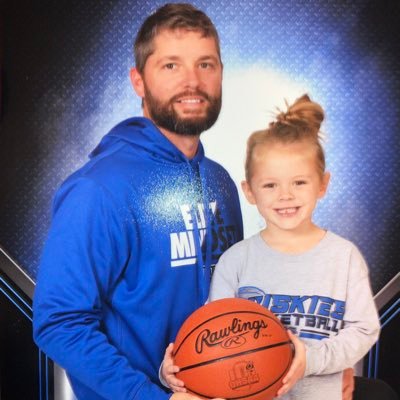 ♥️ #girldad ♥️ 🏀 Asst. Coach of the Lady Huskies. 🏀🏃‍♀️