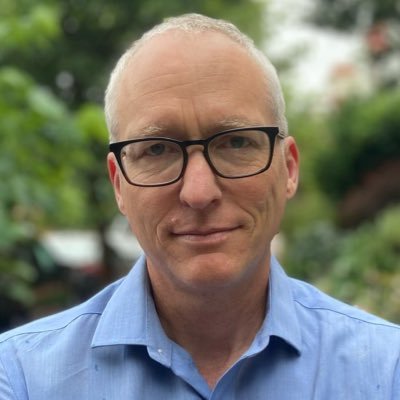 Todd Helmus Profile