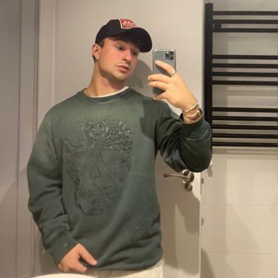 pablo_delcampo's profile picture. Just trying to live life for the moment.