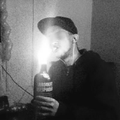 YelfoufAnis's profile picture. 