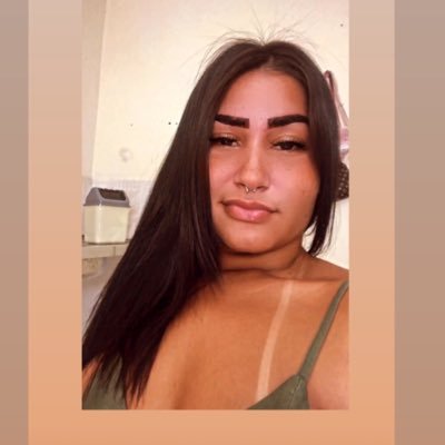 Mariana73506869's profile picture. 