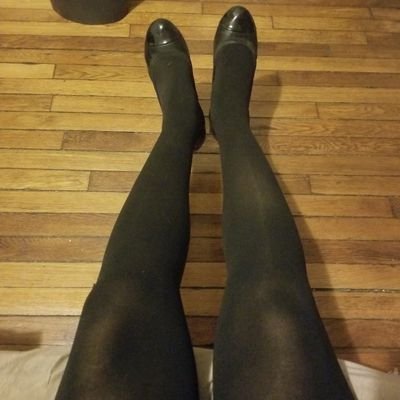 Up and cuming artist. Having fun recreating my past Roleplay encounters. Working on a comic series.
amateur sissy