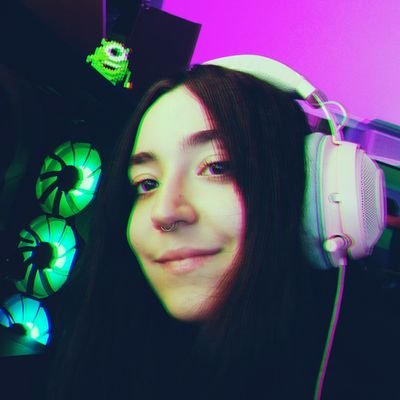 💜 Soy mala jugando y ahora lo puedes ver aquí 💚        ✦ - Afiliada en Twitch
❇ - 23 años dando por saco