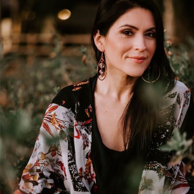 DraRocioRosale1's profile picture. Decolonial healing & spiritual guidance for a new earth 🦅 seer, medicine woman, & counseling psychology, Ph.D. Former professor now on the traditional path 🦅